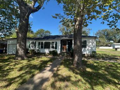 Main picture of 1013 Carbon Ave