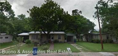Main picture of 7004 Guadalupe St
