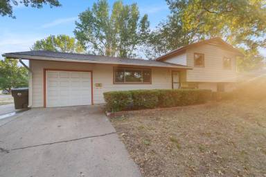 Main picture of 3501 SW 30th St