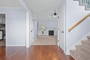 Main picture of 2916 Brewster Dr