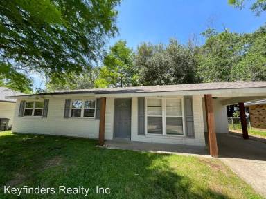 Main picture of 7518 Meadow Park Ave