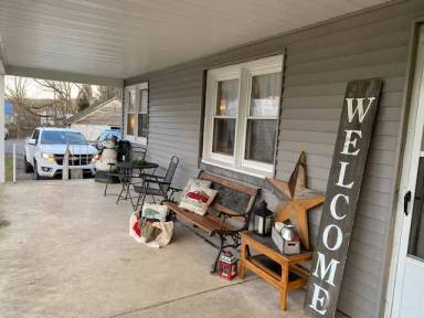Main picture of 302 Pine Grove Rd
