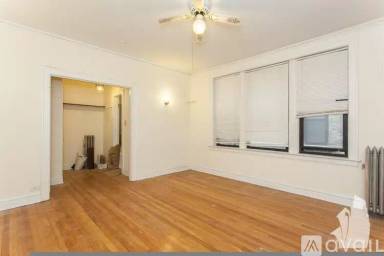 Main picture of 426-36 W Surf St Apartments