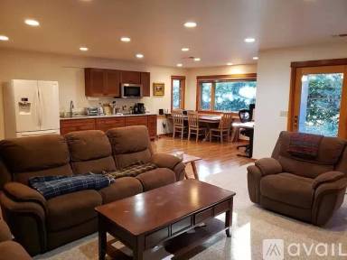 Main picture of 7295 N Applegate Rd
