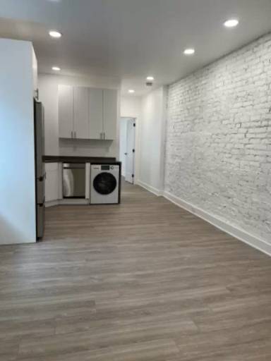 Main picture of 602 S 52nd St