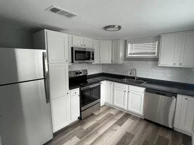 Main picture of 2120 10th Ave