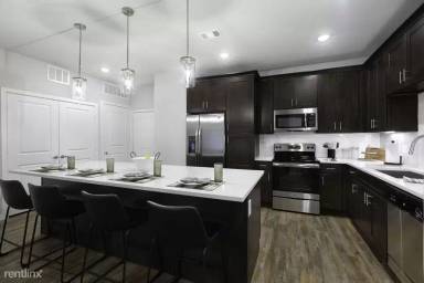 Main picture of 2111 Katy Area
