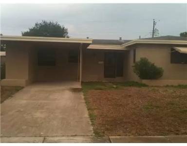 Main picture of 811 N 74th Ave