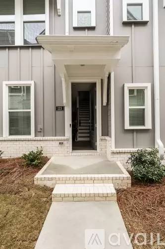 Main picture of 3602 S Fulton Ave