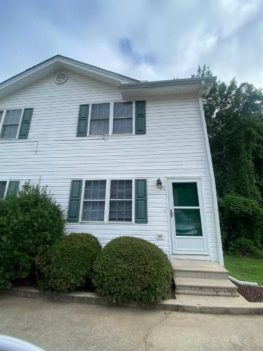 Main picture of 70 Creek Side Dr