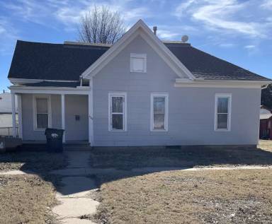Main picture of 569 W Broadway Ave