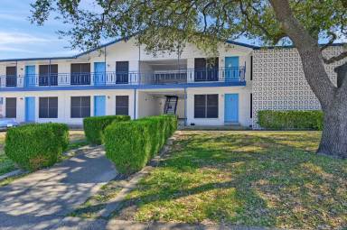 Main picture of The Hickory Apartments
