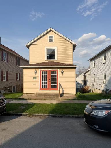 Main picture of 613 Oakland Ave