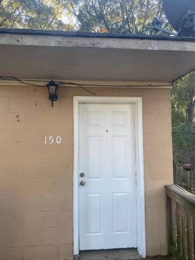 Main picture of 150 E Carver Dr