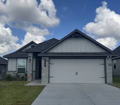 Main picture of 1340 Kingsgate Dr