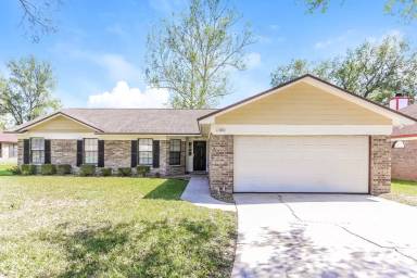 Main picture of 11690 Cherry Bark Dr W