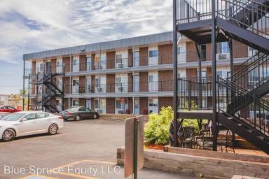 Main picture of 78 W Walnut St