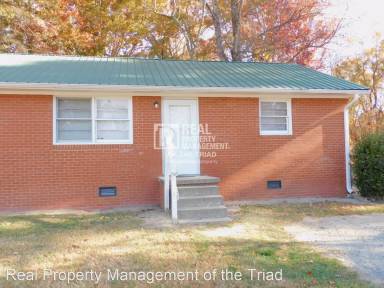 Main picture of 1701 Alexsandria Rd