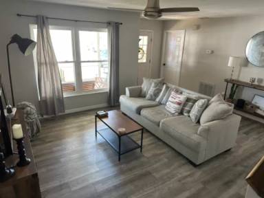 Main picture of 225 Belvoir Dr