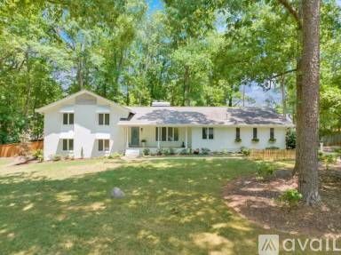 Main picture of 106 Perth Ct