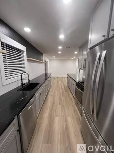 Main picture of 405 Wendy St
