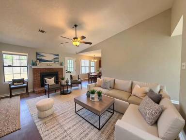 Main picture of 8306 Oxford Valley Dr
