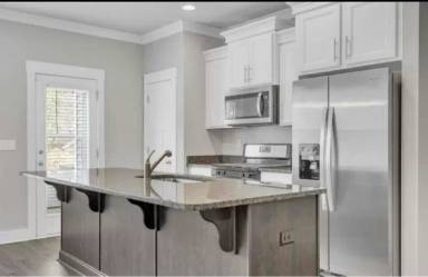 Main picture of 353 Hague Dr