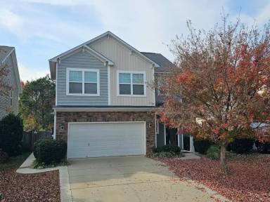 Main picture of 136 Cordage Dr