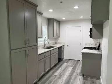 Main picture of 525 Grande Ave