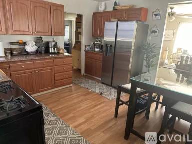 Main picture of 7701 Kraft Ave