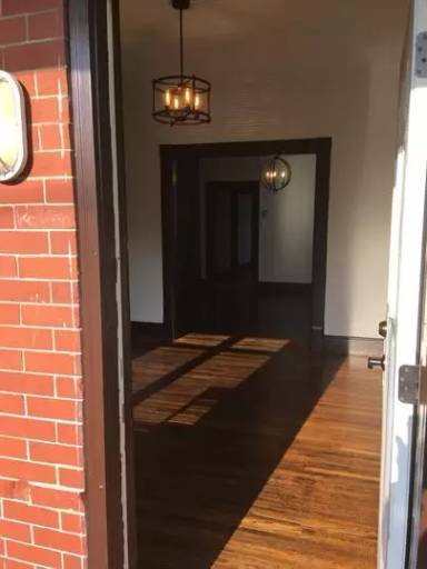 Main picture of 529 Kelton Ave