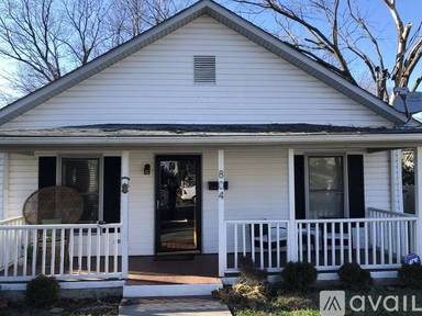 Main picture of 804 Gerard St