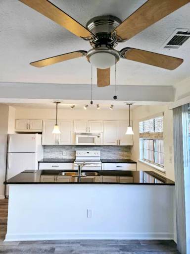 Main picture of 5575 Clover Rise Ln