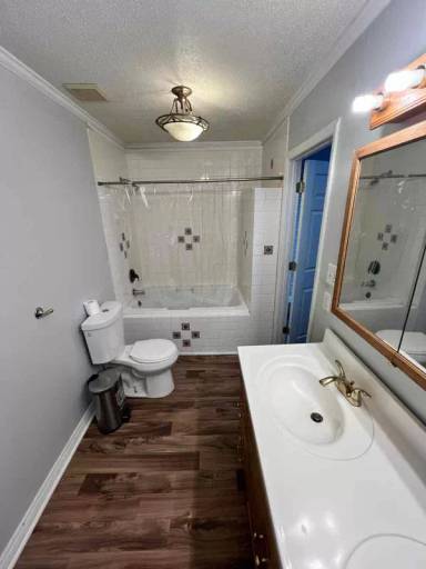 Main picture of 1240 Shady Oak Trl