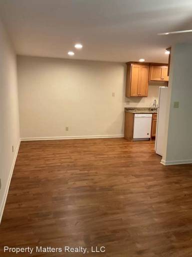 Main picture of 927 E 9th Ave