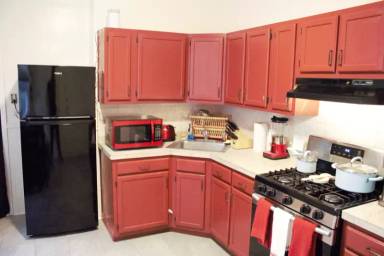 Main picture of 950 William St