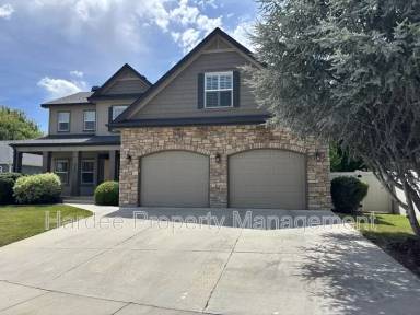 Main picture of 573 E Halpin Dr