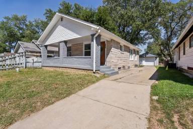 Main picture of 1105 Winfield Ave