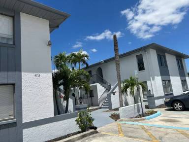 Main picture of 4708 SE 5th Pl