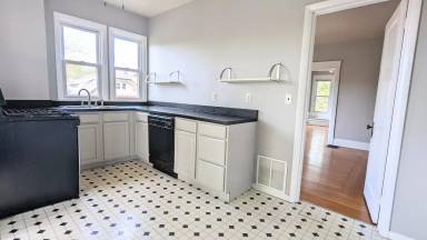 Main picture of 1349 Duncan Ave