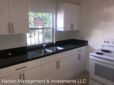 Main picture of 5650 NE Miami Ct