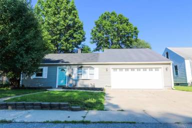 Main picture of 2910 Oakwood Ave