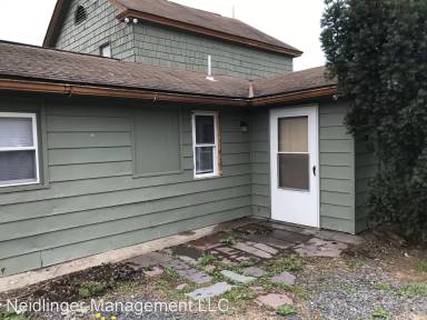 Main picture of 4 Walnut Ln