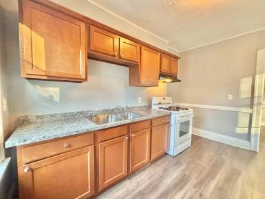 Main picture of 217 Cedarwood Ter