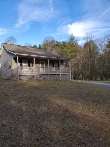 Main picture of 469 Berea Church Rd