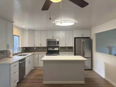 Main picture of 2460 Brookside Way