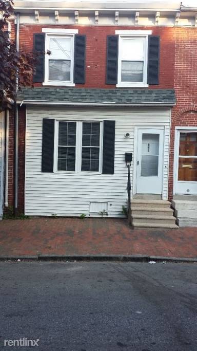 Main picture of 827 N Madison St