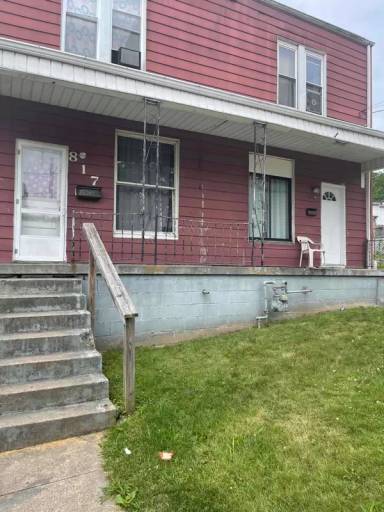 Main picture of 817 Hickory St