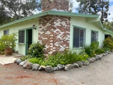 Main picture of 1732 York Dr