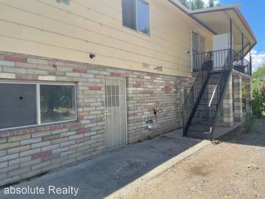 Main picture of 605 Pioneer Ave